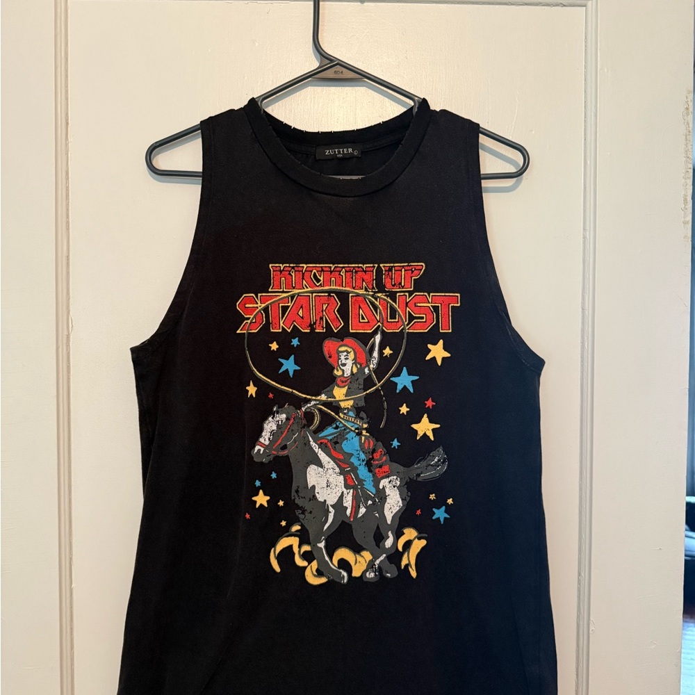 Juniors Boutique Zutter Black 'Kickin Up Star Dust' Graphic Tank Top Large